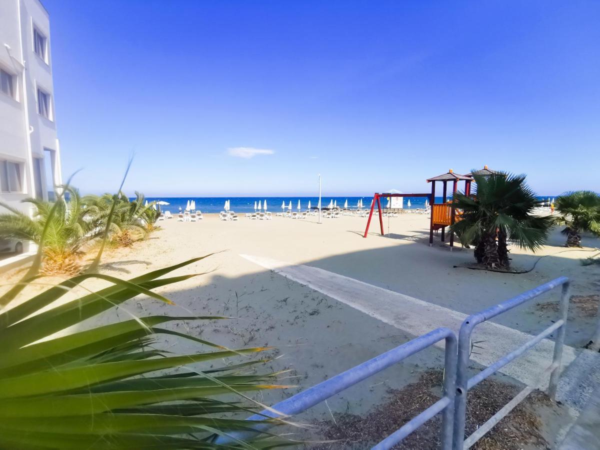 לרנקה Sea-Esta Seaview Apartment, 200 Meters To The Beach מראה חיצוני תמונה